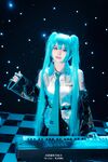 萌新推特00後露臉網紅美少女▌白莉愛吃巧克力▌Cos初音未來 香艷酥乳粉嫩白虎演唱會 精美私拍
