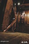 新束縛藝術色影唯美私拍 把極品女神捆綁成粽子 請君品嘗 極品身材 各種捆綁 高清
