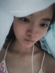 露臉女高自拍